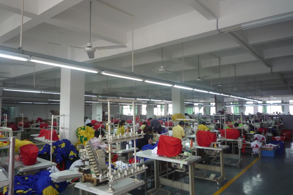 4 needle 6 thread machine4针6线机台_副本.jpg